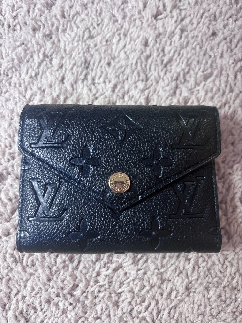 Women’s black wallet